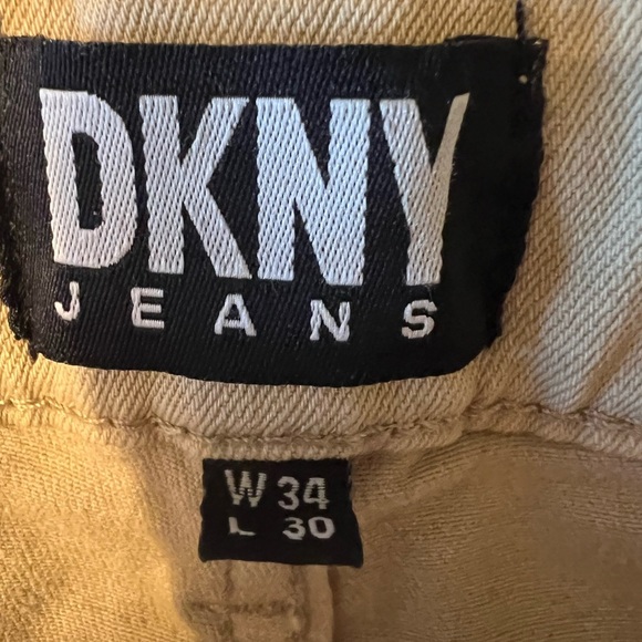 Dkny Cream Slim Jeans with Classic Design - Picture 4 of 6